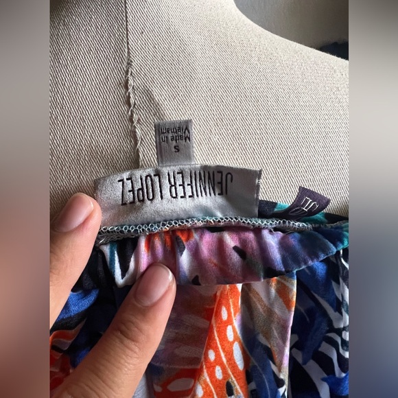 JLO Top - Picture 3 of 3